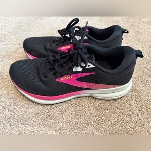 Brooks Trace 3 Women’s Running Shoes – Size 9.5 Black/Pink
